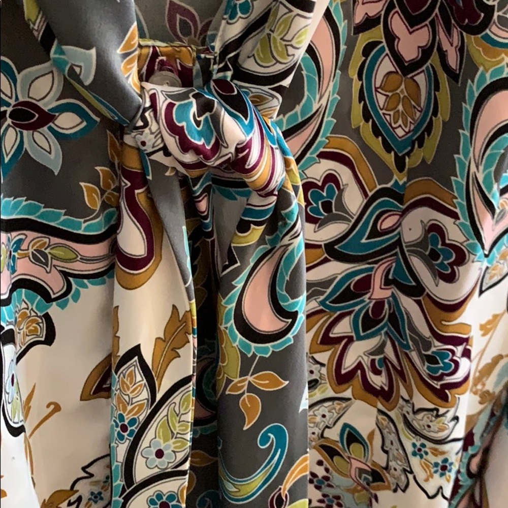Sunny Leigh Romantic Paisley long sleeved blouse - Picture 4 of 8